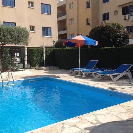 Kings Apartment With Private Garden Paphos Exterior photo